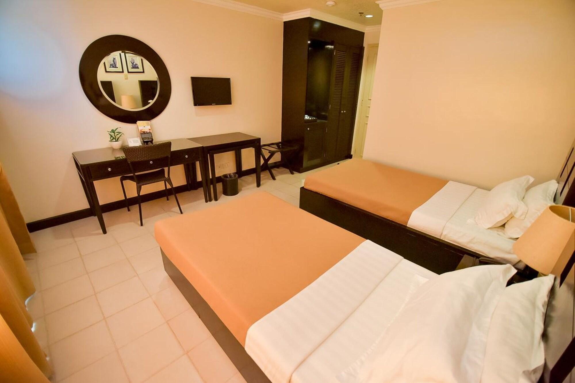 Hotel Tavern Суригао Экстерьер фото