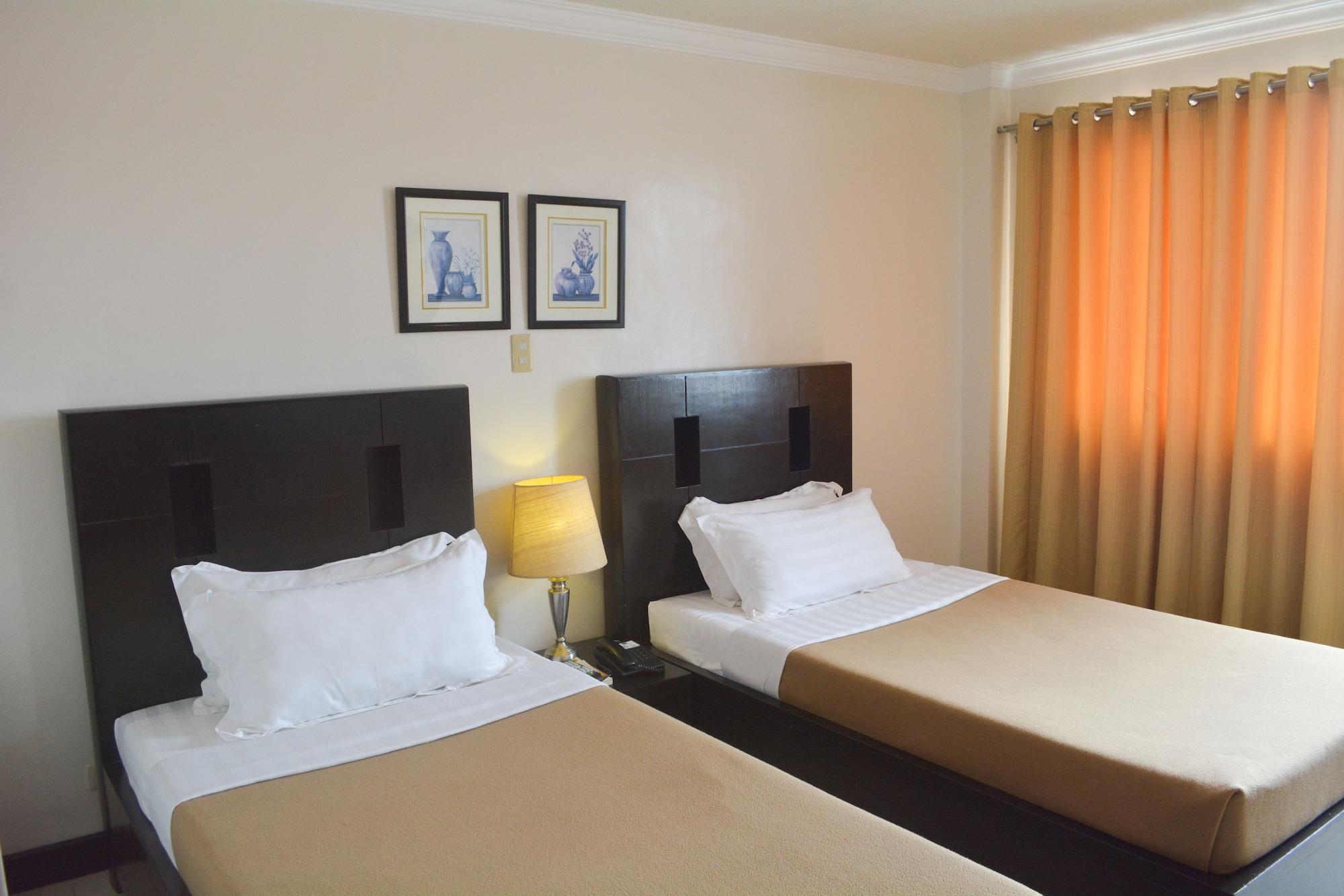 Hotel Tavern Суригао Экстерьер фото