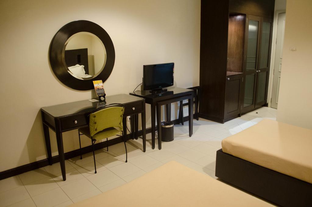 Hotel Tavern Суригао Экстерьер фото