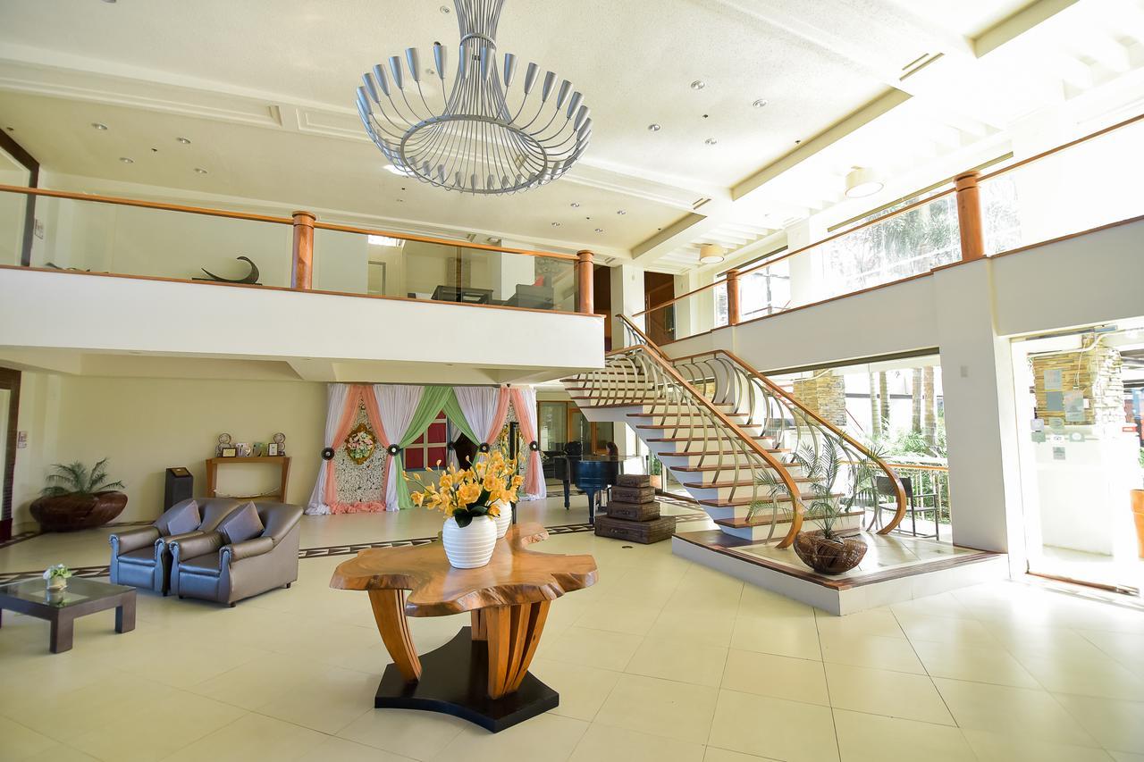 Hotel Tavern Суригао Экстерьер фото