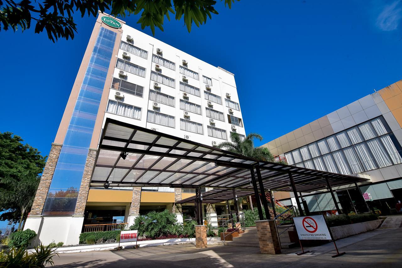 Hotel Tavern Суригао Экстерьер фото