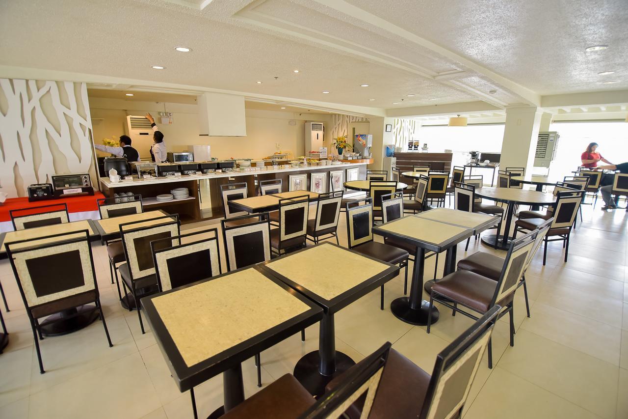 Hotel Tavern Суригао Экстерьер фото